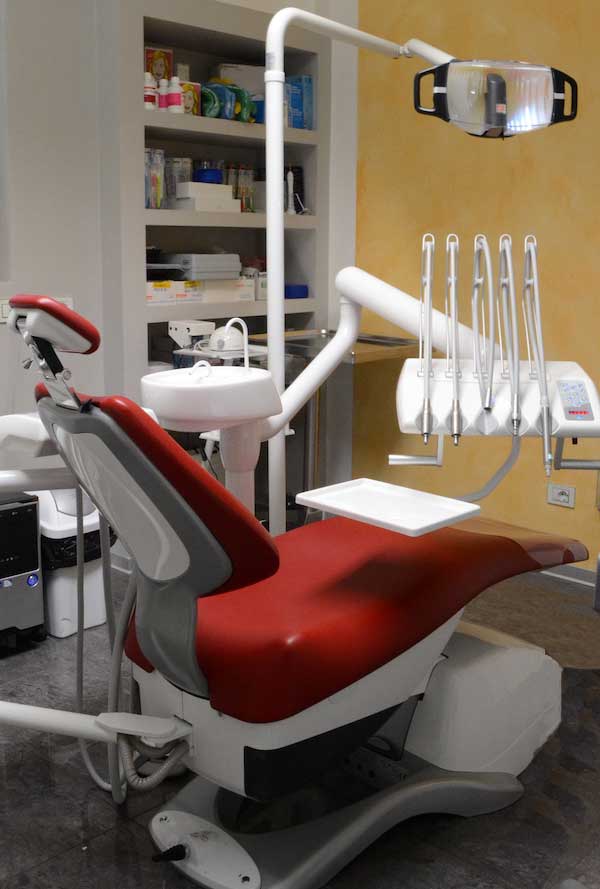 dentista-nerviano-poltrona dentista nerviano poltrona dentista